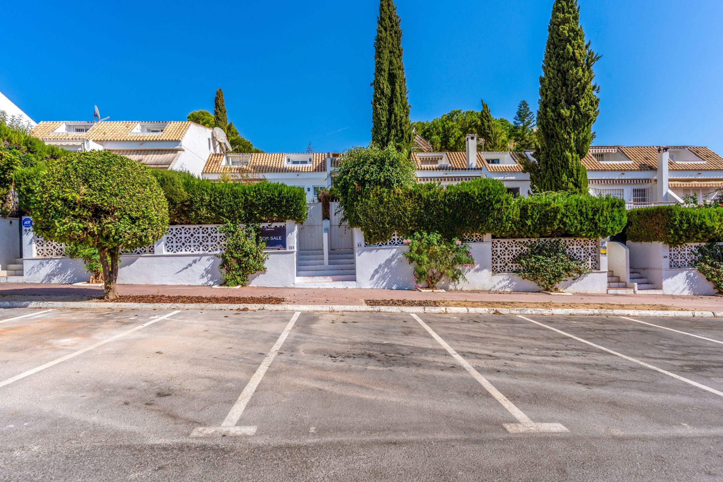 Town House · Marbella · (885-00468P)