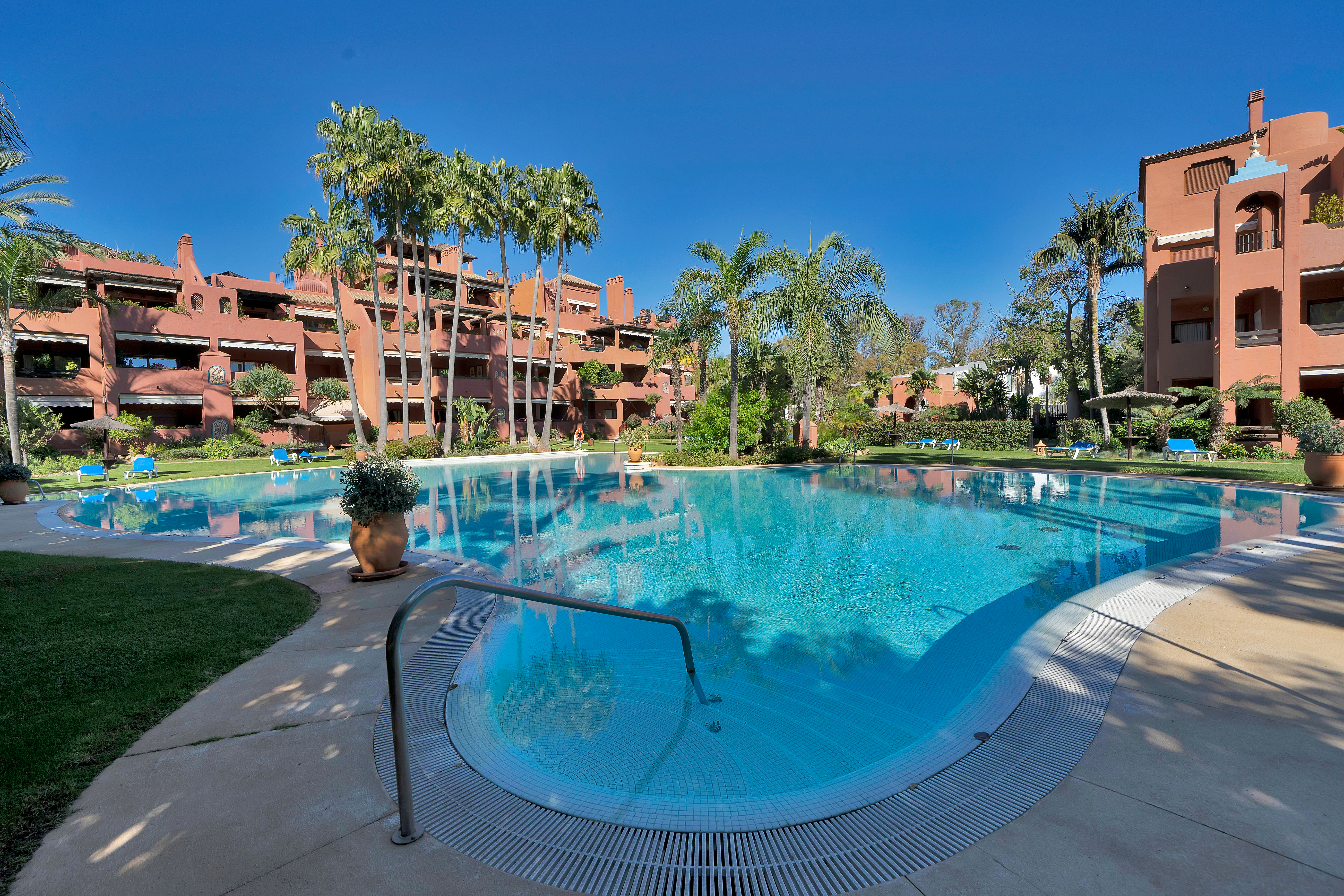 Triplex · San Pedro de Alcantara · (bella00193)