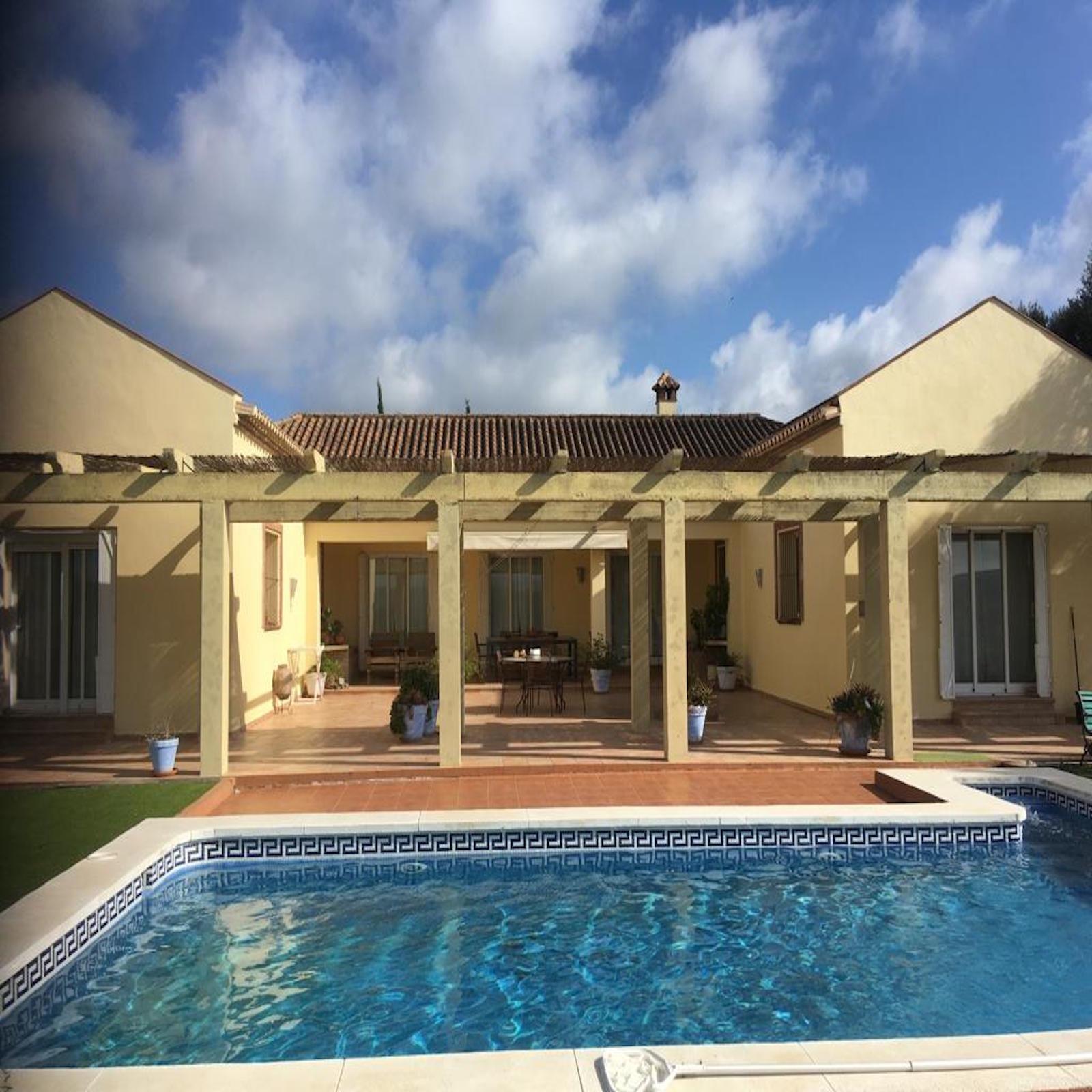 Villa · San Martin del Tesorillo · (bella0008)