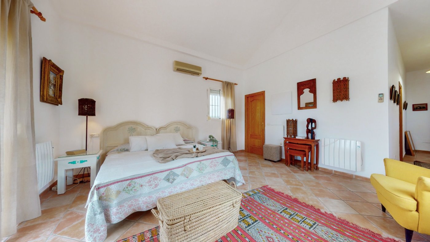 Villa · San Martin del Tesorillo · (bella0008)