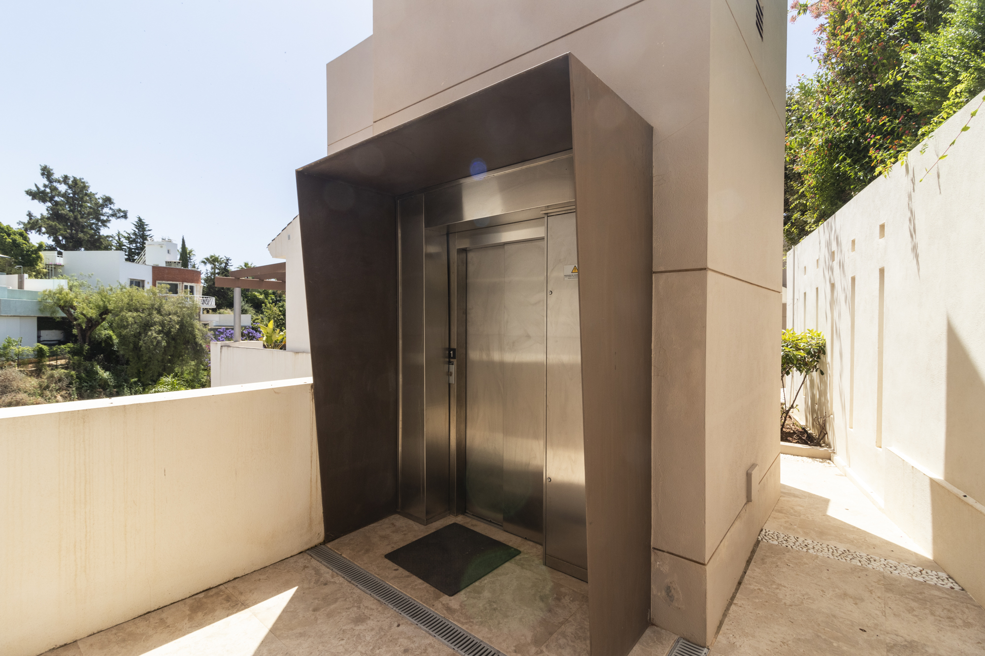 Semi Detached House · Marbella · (963-00004P)