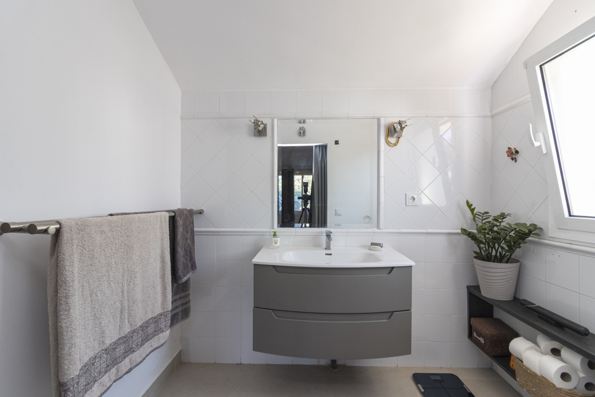 Villa · Marbella · (R4704922)